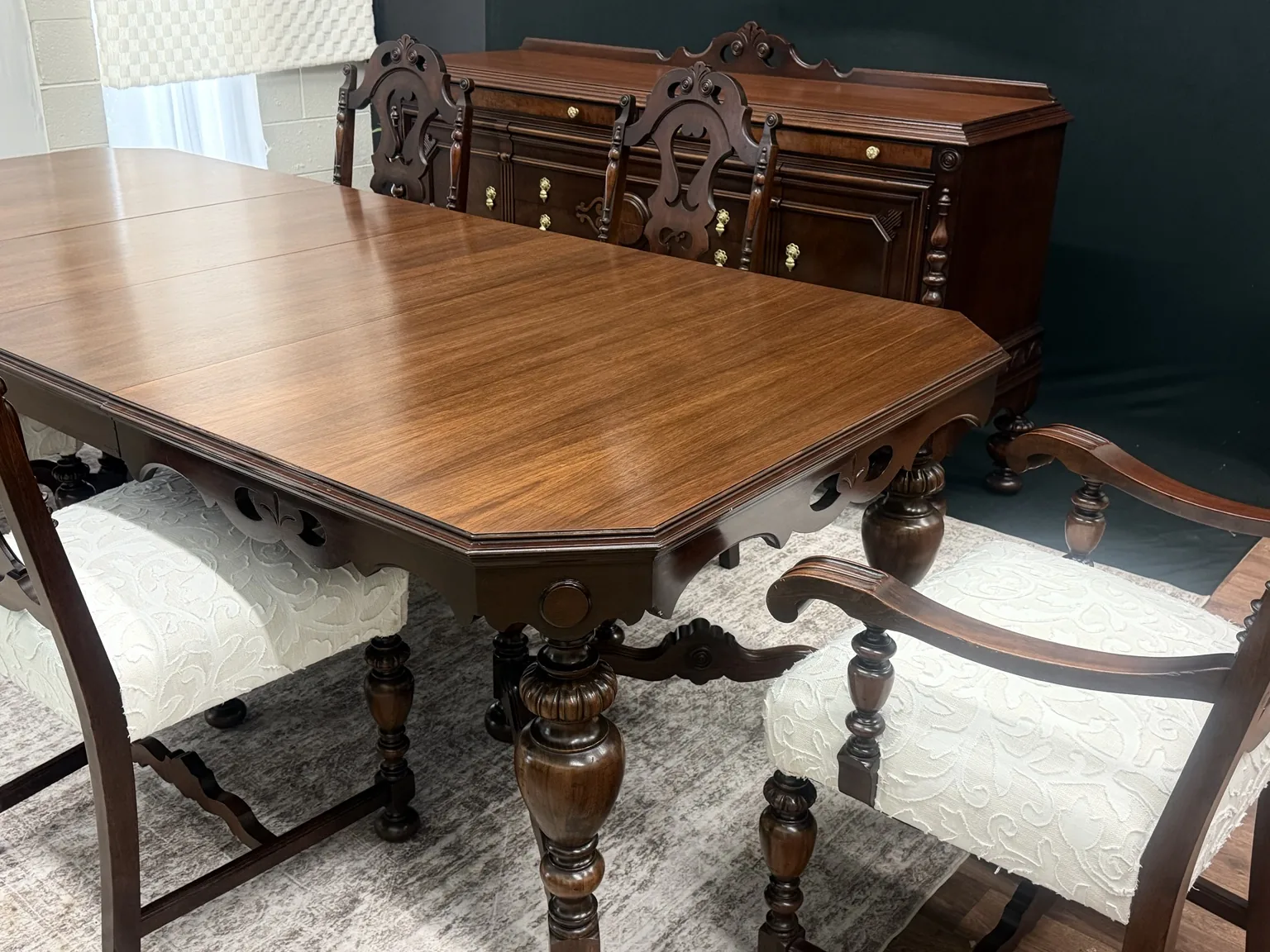 Angled view of the Rockford dining table and chairs